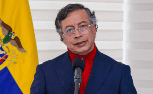 Redes Sociales @gustavopetrourrego