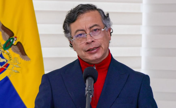 Redes Sociales @gustavopetrourrego