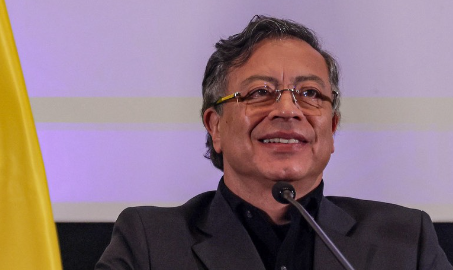 Redes Sociales @gustavopetrourrego