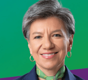 Redes Sociales @claudialopezcl