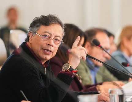 Redes Sociales @gustavopetrourrego