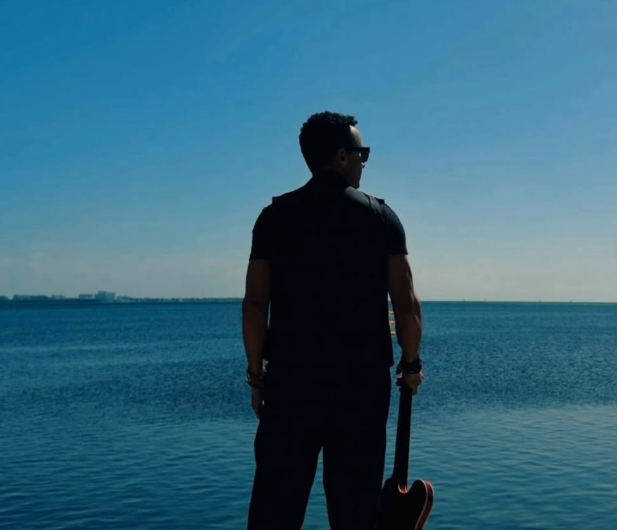 Redes Sociales @fonsecamusic