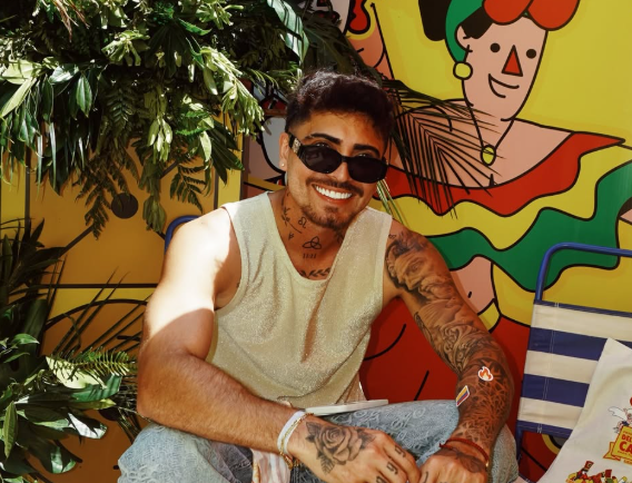 Redes Sociales @soyzalek