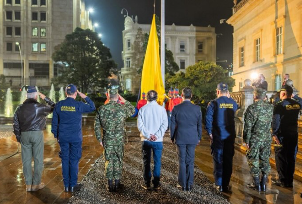 Redes Sociales @gustavopetrourrego