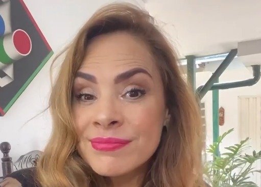 Redes Sociales @monihernandeztv