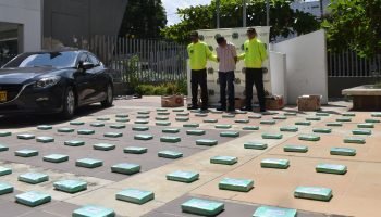 Incautan 118 kilos de cocaína en un parqueadero de Crespo avaluada en 19 mil millones