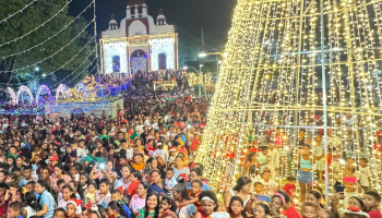Caravana Navideña de la Gobernación avanza en su «gira por Bolívar» entregando regalos a más de mil niños en Santa Rosa