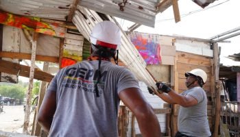 Inician la recuperación del espacio público en Chambacú con el traslado de 28 familias a sus nuevos apartamentos 