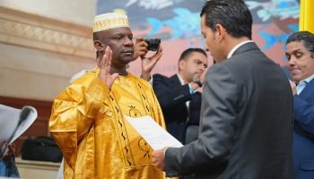 Pedro Adán Torres asume su curul en la Cámara y destinará el 100% de su salario a una sala de sistemas para estudiantes en Palenque