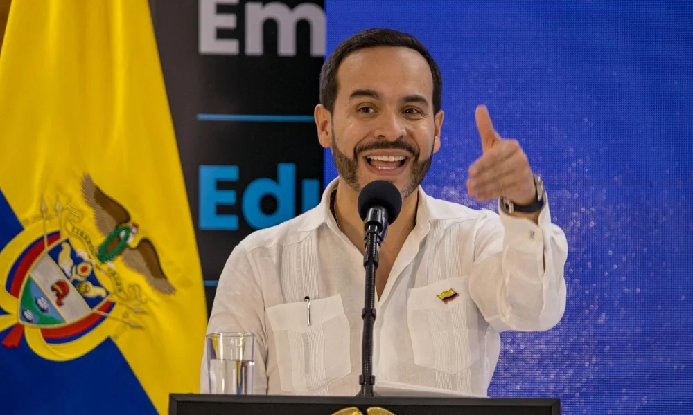 «Mi sueldo como presidente no me pertenece»: de la Espriella donó su segundo salario a dos causas sociales en Montería, Córdoba