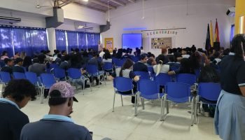 Estudiantes de 6 instituciones educativas reflexionan entorno a las desigualdades de género en el Foro de Filosofía & Etica