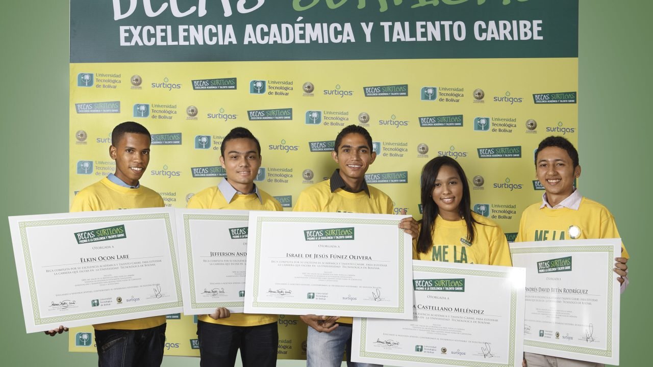 Becas Premio a la Excelencia Caribe