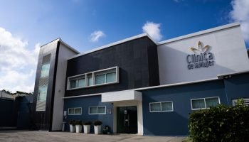 Clínica de la Mujer destaca la labor de los cirujanos y su impacto en la recuperación de los pacientes