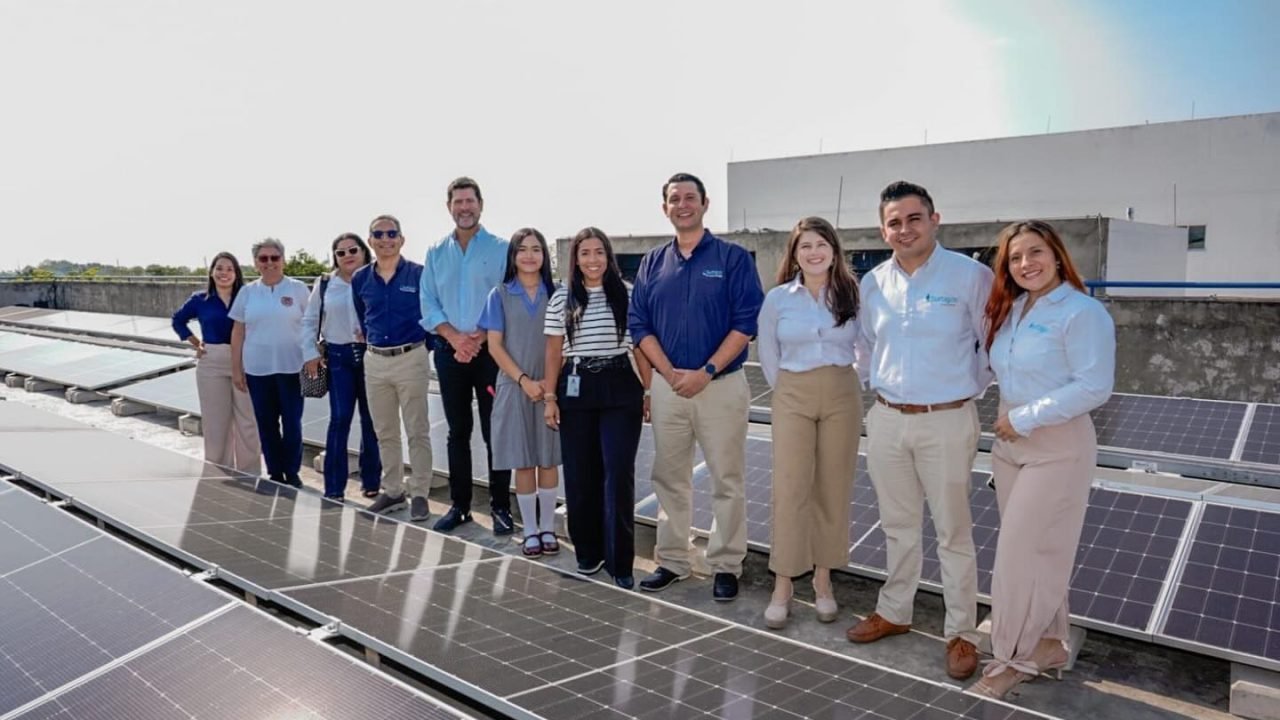 COLEGIO PANELES SOLARES SURTIGAS