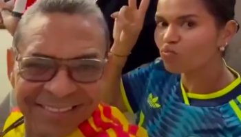 “Hijo que orgullo tan grande siento hoy, verte debutar en el mundial”: Mane Díaz se emociona al ver a su hijo ser la figura en la cancha 