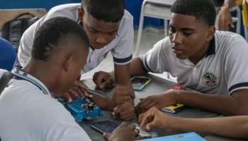 Escuela Inteligente: la apuesta educativa de la Fundación Puerto de Cartagena que transformó la enseñanza en comunidades vecinas al puerto