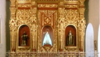 Este es el altar que de un día a otro desapareció del convento Santa Clara: decían que estaba en La Popa y aún no lo encuentran