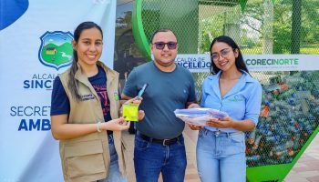 Funcionarios de Alcaldía en ciudad del Caribe se unieron para reciclar y recoger residuos