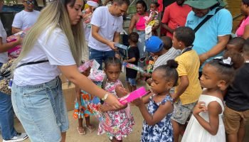 Más de 1.500 niños de Barú, Ararca y Santa Ana recibieron regalos por parte de Mardique