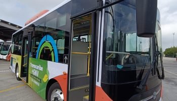 Bus ecoamigable de Transcaribe tendrá puertos USB para cargar celulares y cámaras de monitoreo