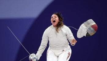 ¡Orgullo Olímpico! Esgrimista Egipcia compite embarazada en París 2024