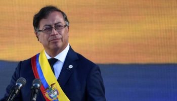 Petro confirma que Consejo de Ministros irá de 3 a 5 p.m. para no interrumpir el partido de Colombia 
