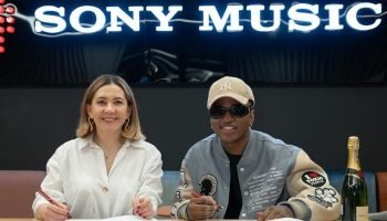 Cartagenero firma con una de las compañías discográficas más grandes del mundo