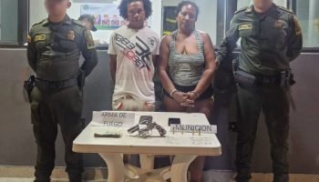 Pareja de esposos en Cartagena son capturados con revólver 38 y 4 cartuchos