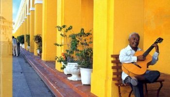 Sofronín Martínez, el trovador de Pasacaballos que conquistó corazones con su guitarra