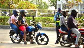 Proponen que restricción de parrillero incluya a hombres y mujeres en 10 barrios de Cartagena