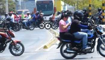 Mototaxistas aprovechan protesta de Transcaribe para cobrar $25.000 de Ronda Real al Centro