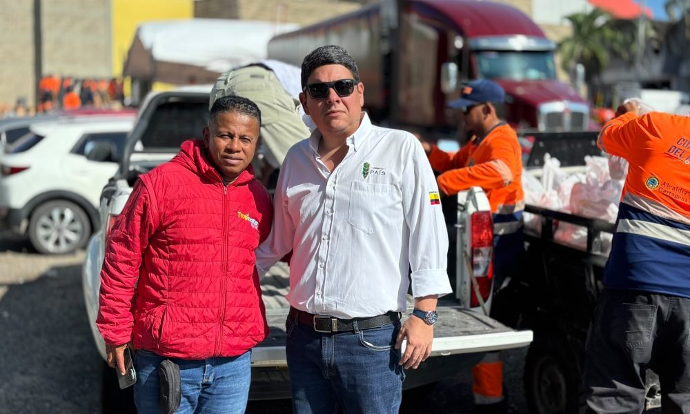 Cemento País entrega mercados en Cartagena para apoyar a damnificados por terremoto en el Eje Cafetero