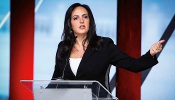 «¡Petro no sea cobarde!»: Cabal confronta a Petro tras acusarla de conformar una red contra el Gobierno Nacional