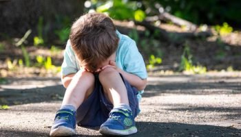 Padres de niños que resulten quemados con pólvora deberán pagar multa de hasta $6.000.000