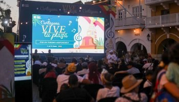 Hoy hay encuentro de danzas, reinas y lanceros en el Centro Histórico: es gratis