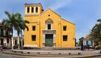Iglesia de La Trinidad en Getsemaní sufre ataque con pintura de aerosol tras reciente restauración