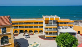 Presidente Petro entrega hoy nuevo edificio de la UMAYOR con vista al mar en el Centro