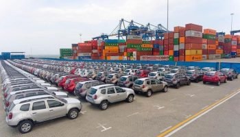 Cartagena es la ciudad que más vehículos importa de Colombia