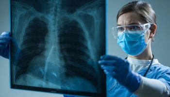 Estudio revela que un medicamento usado comúnmente en colombianos debilita los huesos 