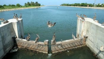EPA abre compuertas de La Bocana para evacuar el agua y evitar Inundaciones en Cartagena