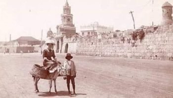 Una foto que es historia de Cartagena: así lucían las murallas antes de que se demoliera una de sus partes