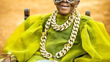 Abuela de 80 años se convirtió en ícono global de la moda