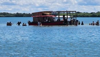 Distrito solicitó a los dueños del “bar flotante” en Barú que lo desmonten