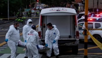 Hombre asesino a su pareja en un bus público de Medellín frente a pasajeros