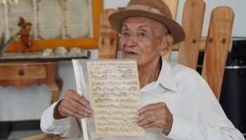Adiós a Juan Madera, leyenda de la cumbia y alma de “La pollera colorá”