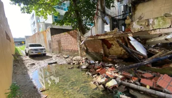 Colapso de antiguo hotel en La Boquilla pone en riesgo a residentes y turistas