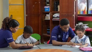 Fundación Puerto de Cartagena impulsa el liderazgo juvenil a través de la historia de Emily Ahumada