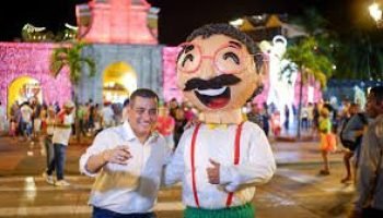 «Me pongo la 10 por Cartagena»: la campaña de educación vial de la Escuela de Gobierno llegó a la Torre del Reloj