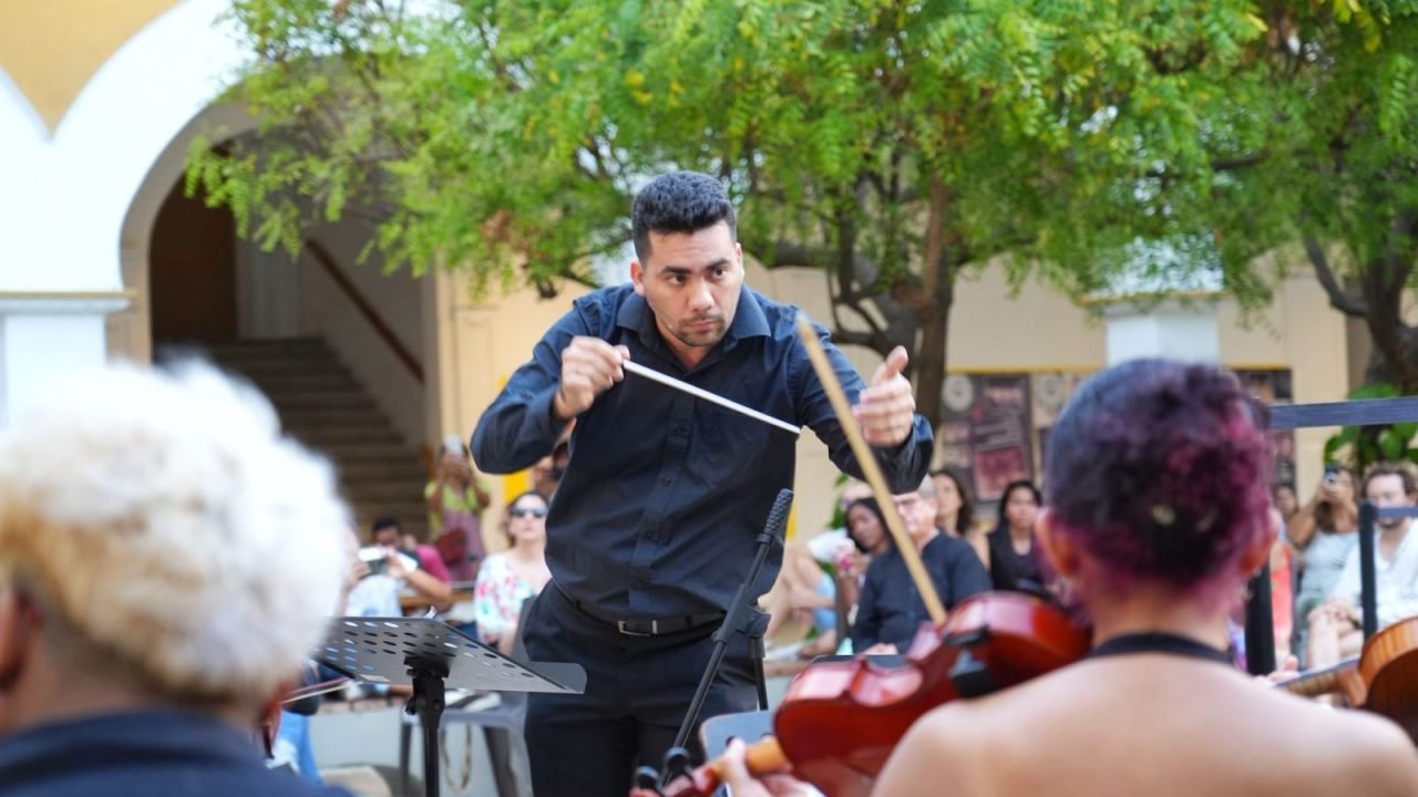 ORQUESTA SINFONICA ABRIL UNIBAC