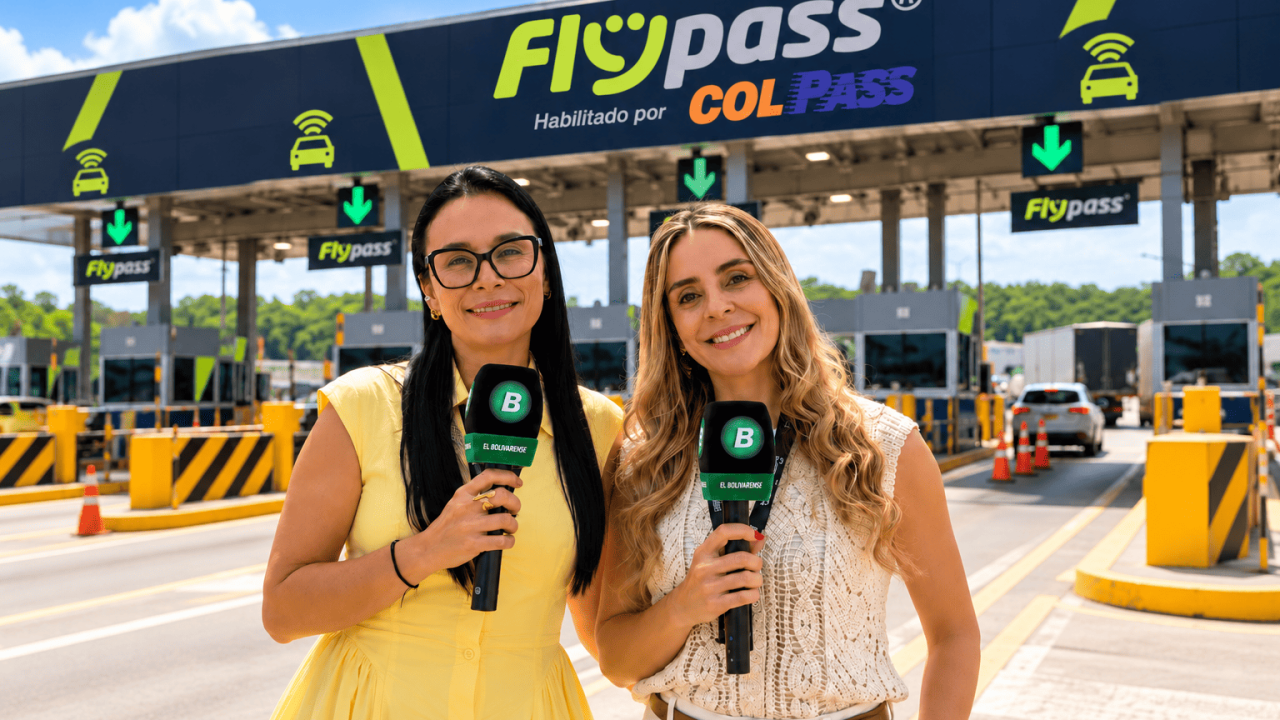 Reporteras en plaza de peaje Flypass (1)